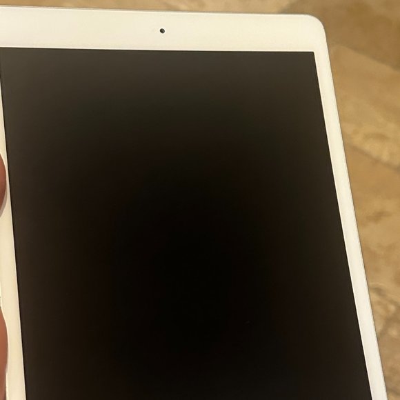 8TH GENERATION iPAD FOR SALE + CHARGER! 📲 - Picture 1 of 4